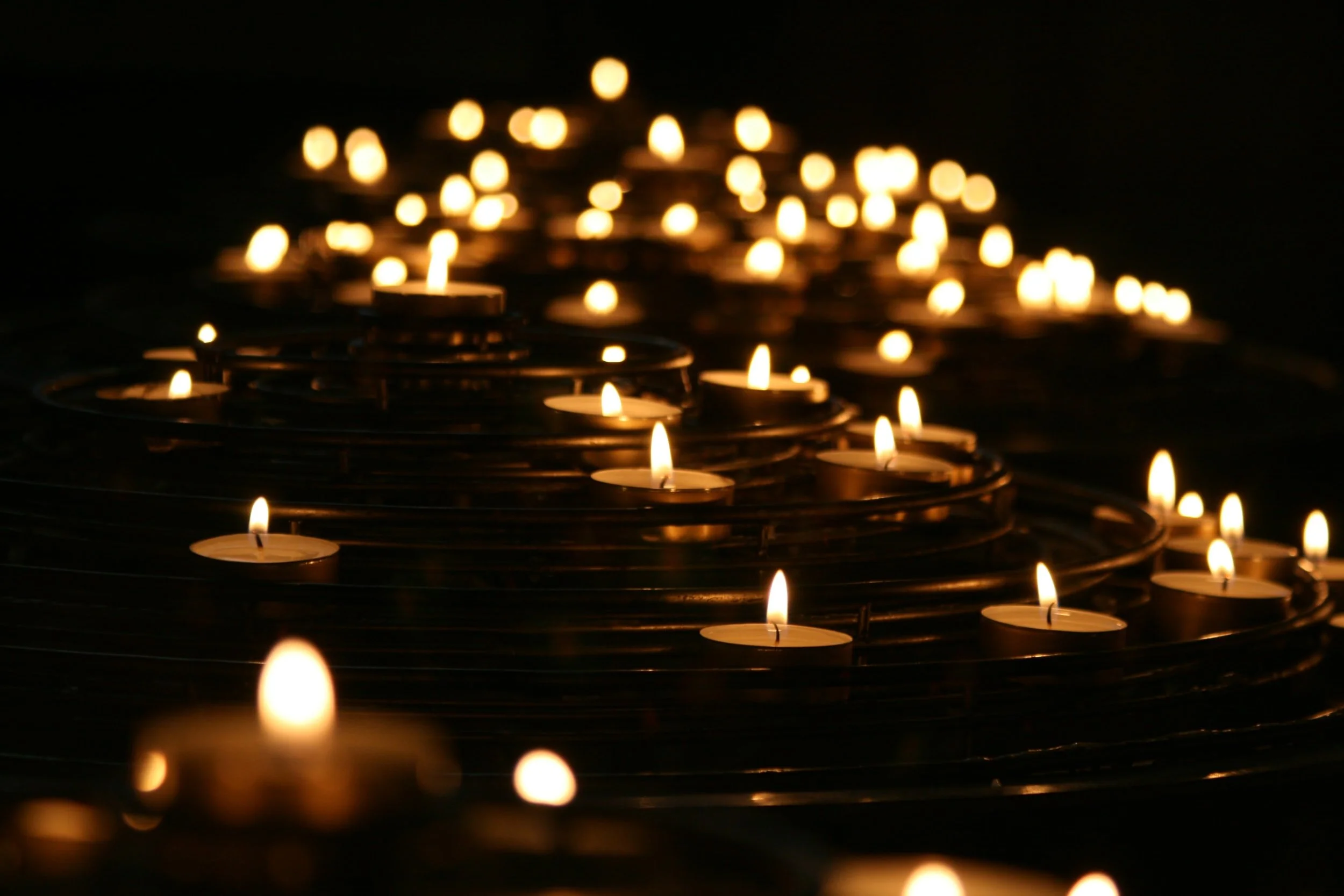 candles for a funeral for a pregnancy and infant loss by a parent that is grieving the loss of their pregnancy I parent is now going to therapy in miami, florida at the heard counseling