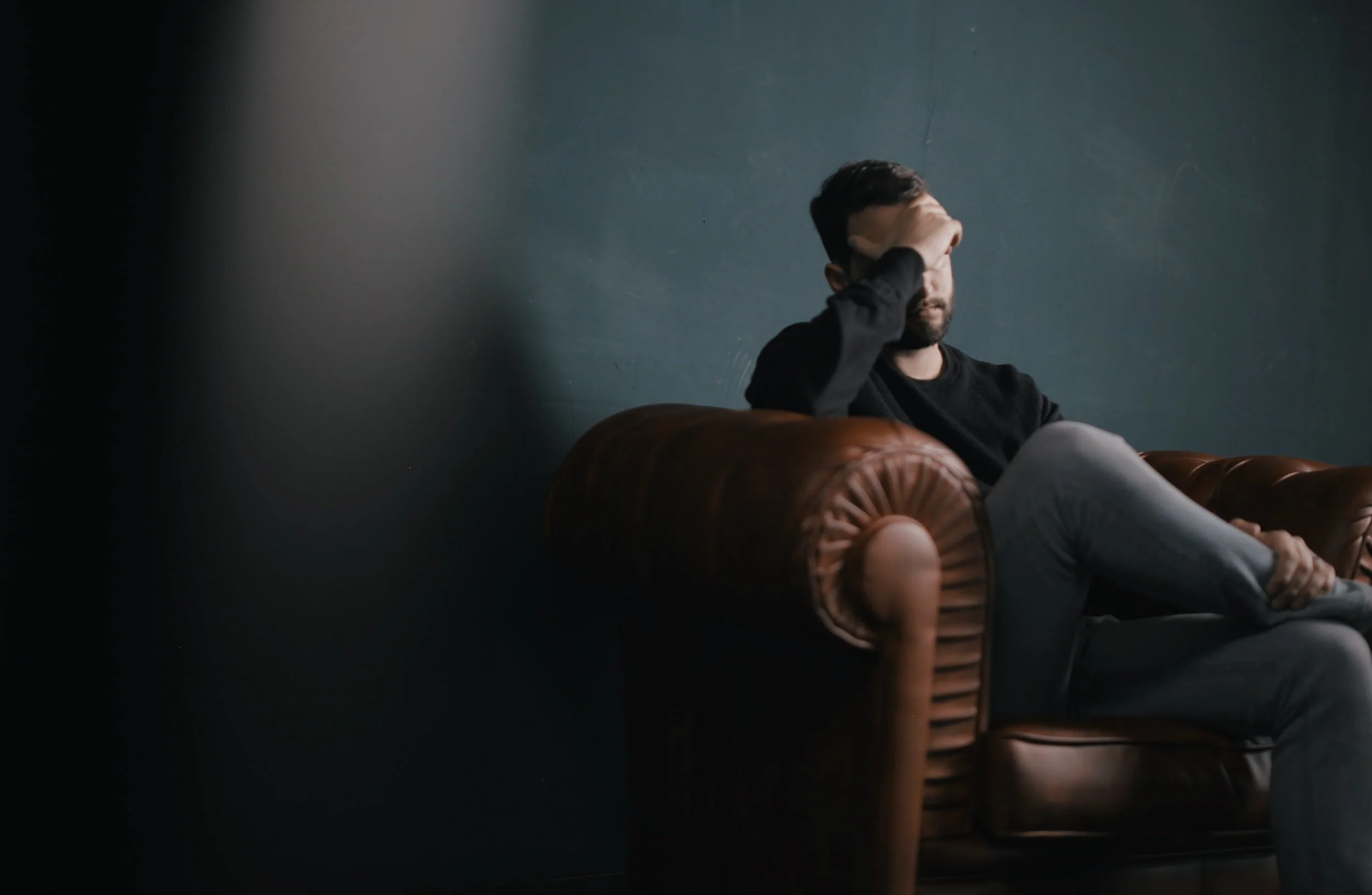 Couple meets for counseling in Miami with a Couples therapist in miami who offers Couples counseling for those that are dealing with postpartum depression or having challenges with their teen.